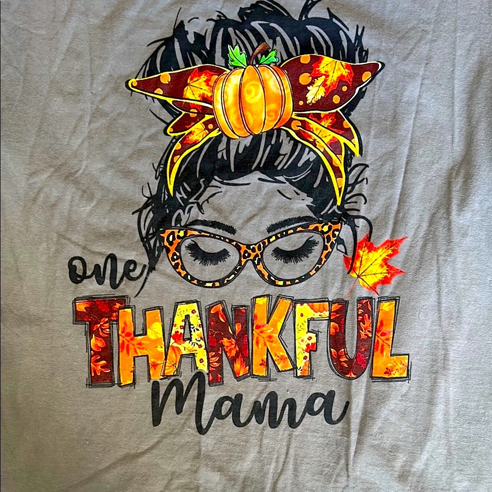One Thankful Mama Graphic Gray Orange Relaxed Tee Thanksgiving - Picture 2 of 10